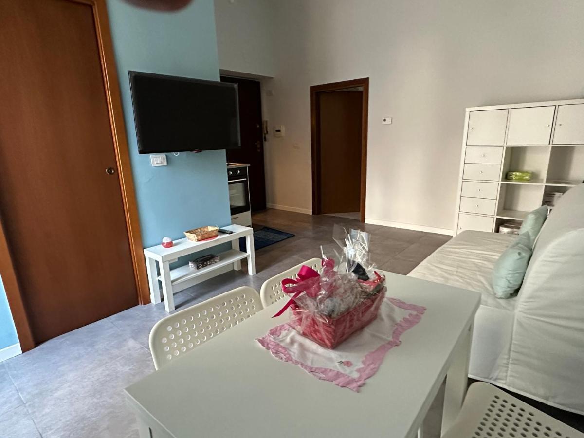 Casa Susanna - Delizioso Piano Terra, Centralissimo, Superservito, Tranquillo, Appena Fuori Ztl Parcheggio Libero Terni Bagian luar foto