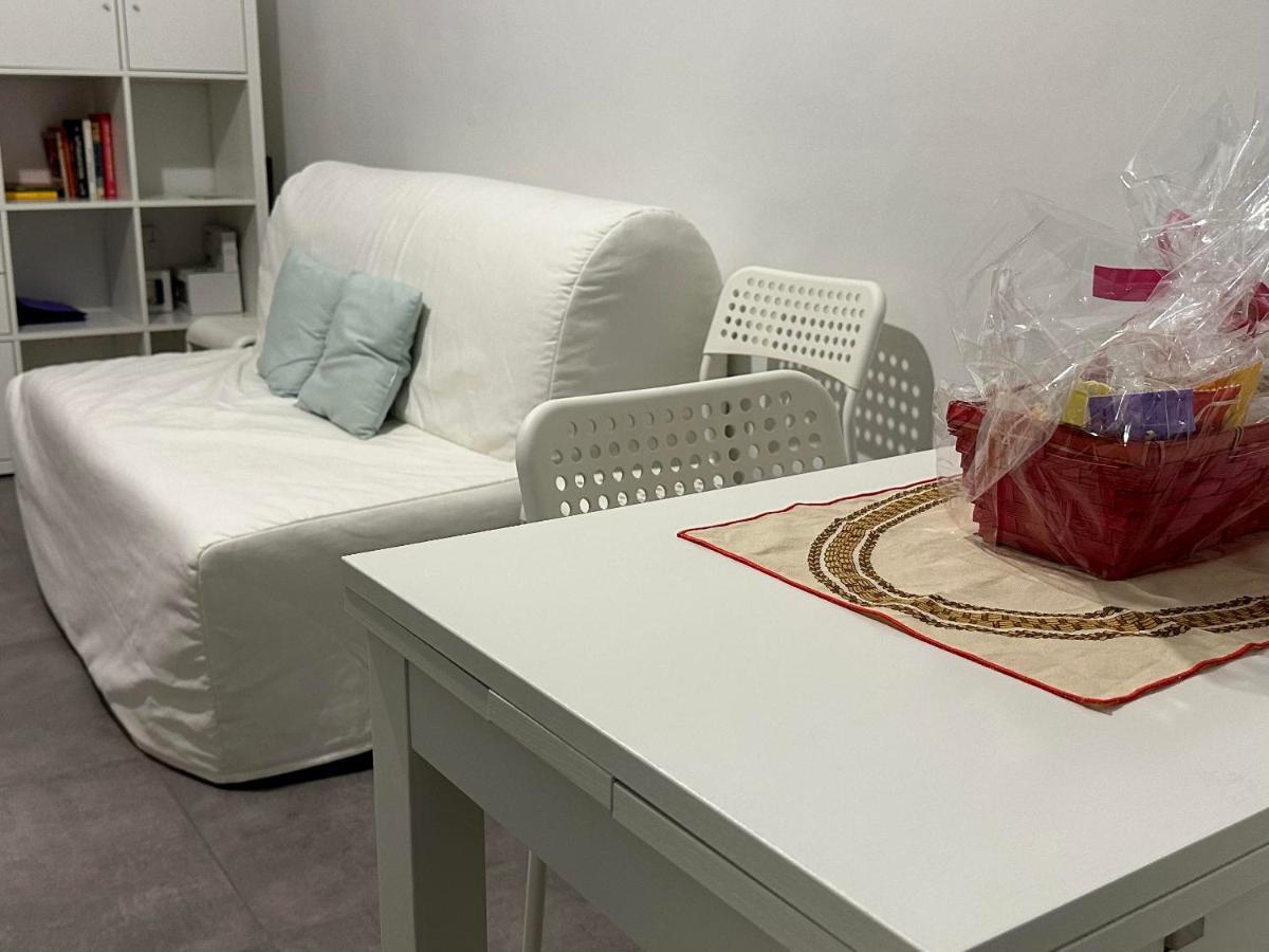 Casa Susanna - Delizioso Piano Terra, Centralissimo, Superservito, Tranquillo, Appena Fuori Ztl Parcheggio Libero Terni Bagian luar foto